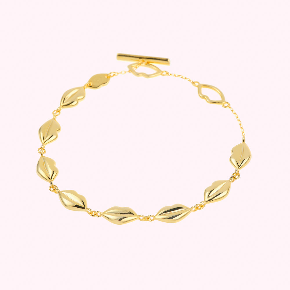 GOLD LUNA LIP BRACELET